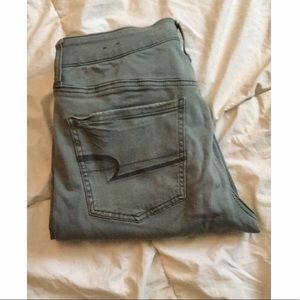 American eagle tomgirl jeans